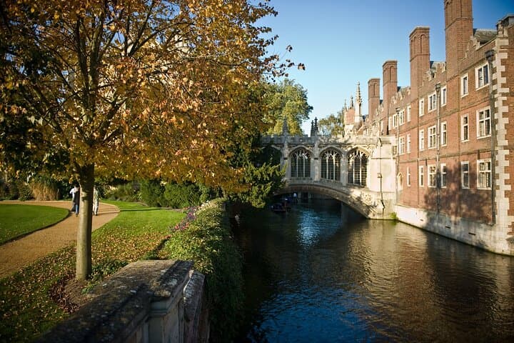 Private Transfers between London and Cambridge