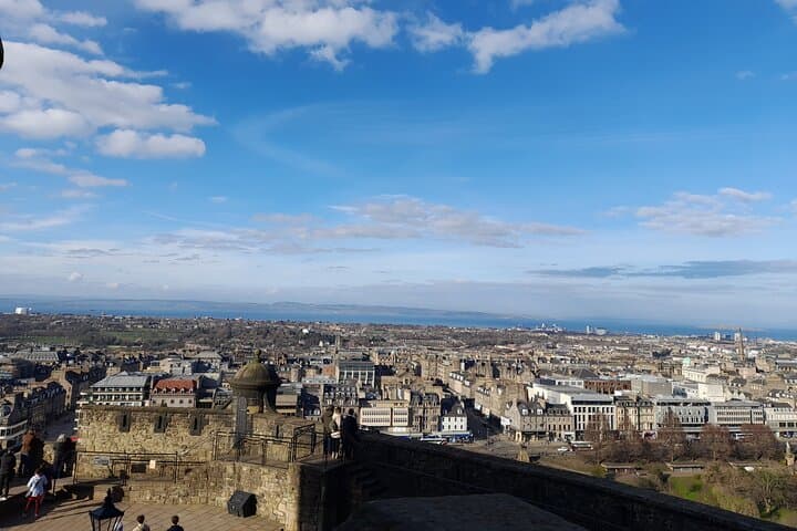 Private Edinburgh Old Town and Royal Mile Walking Tour