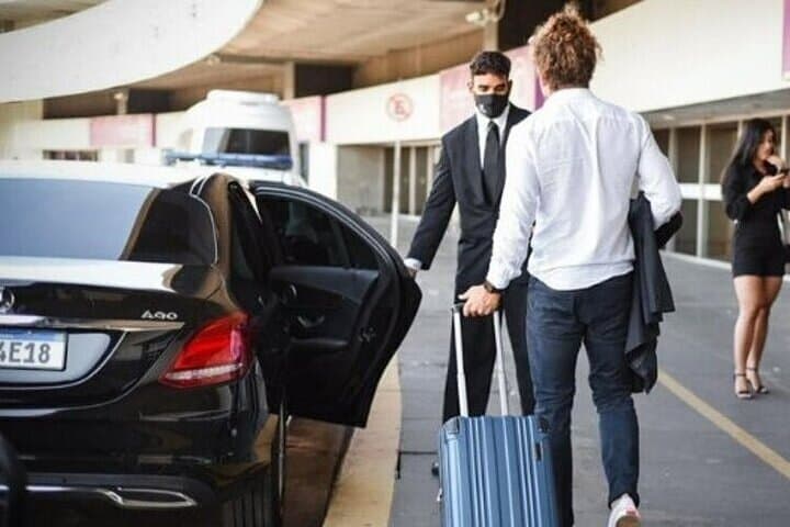 Private Oneway Airport Transfer London to London Heathrow Airport