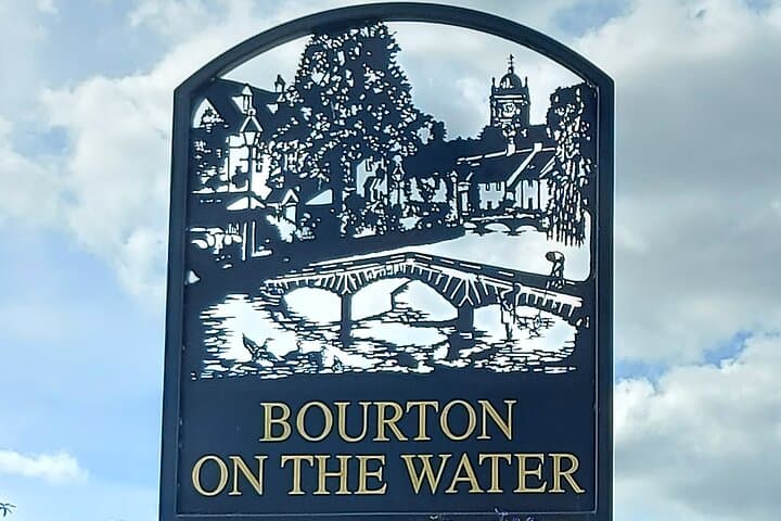Visit the most visited village in the Cotswolds Bourton On The Water and find out why it's so busy!