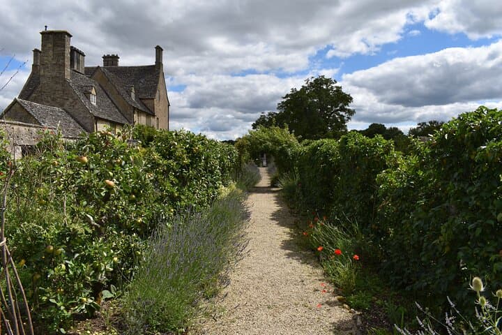 Explore the kitchen garden at Cogges Farm, which doubles as Yew Tree Farm in Downton.