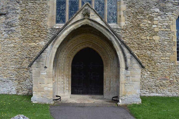 The famous door where Anthony Strallen jilts Lady Edith at the Alter.