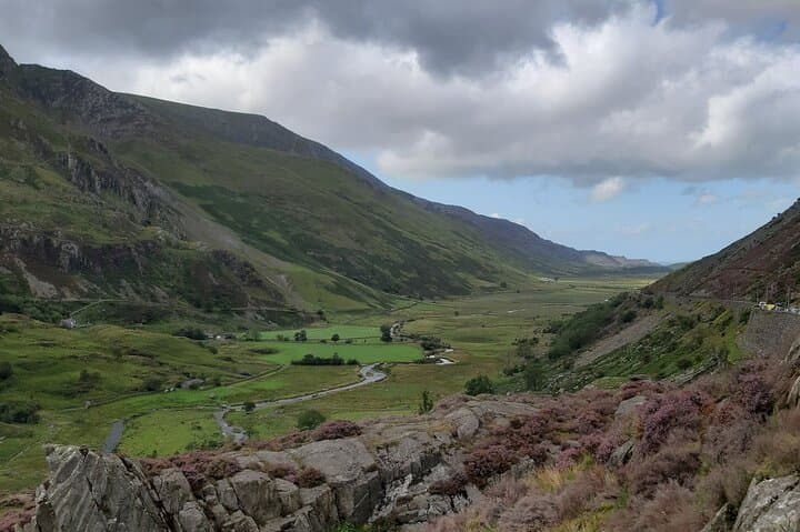 From London: North Wales, Snowdonia, Caernarfon Castle Rail Tour