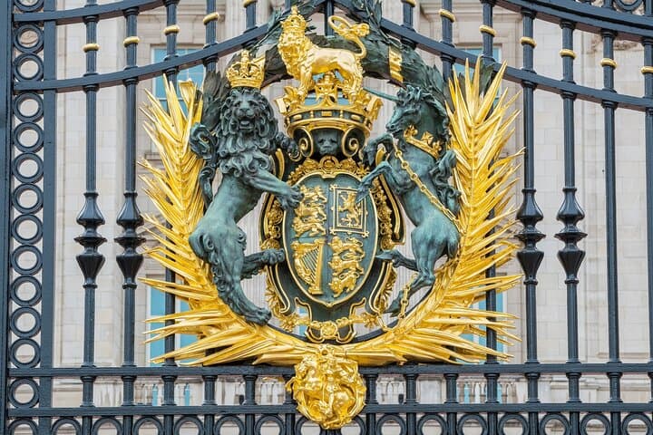 Royal Tour w/ Buckingham Palace Tickets - Semi-Private 8ppl Max
