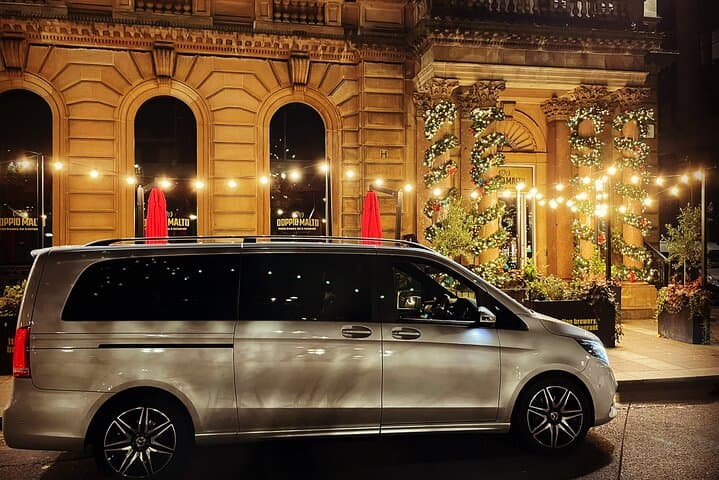 Luxury transfer from Glasgow City to Edinburgh Airport