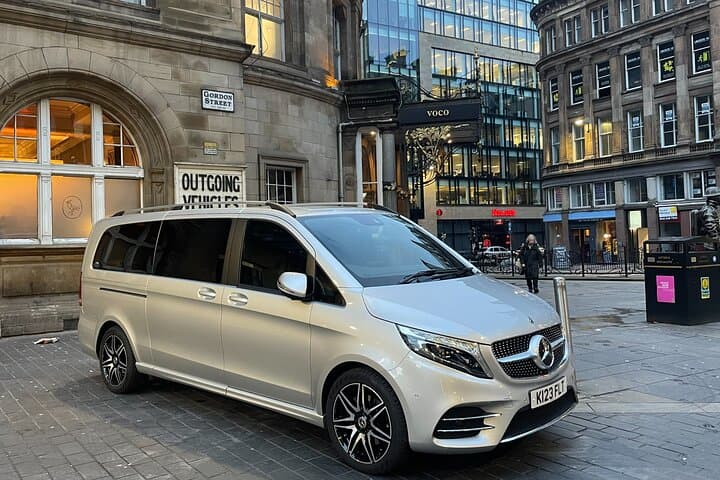 Luxury Private transfer from Edinburgh City to Glasgow airport