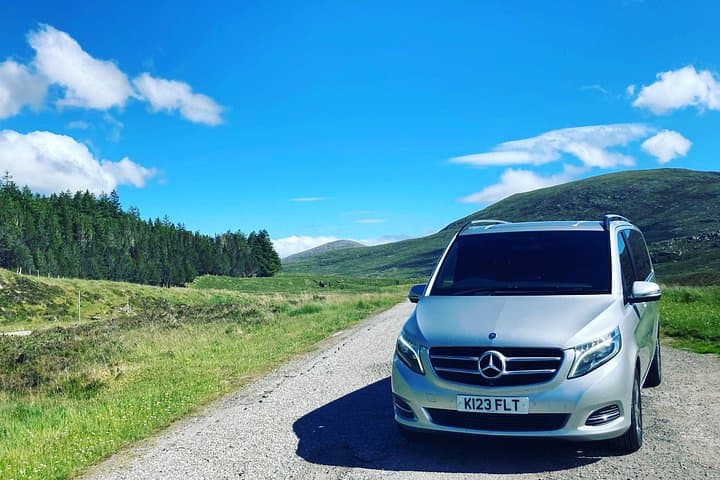 Private Airport transfer from Glasgow Airport to Edinburgh City