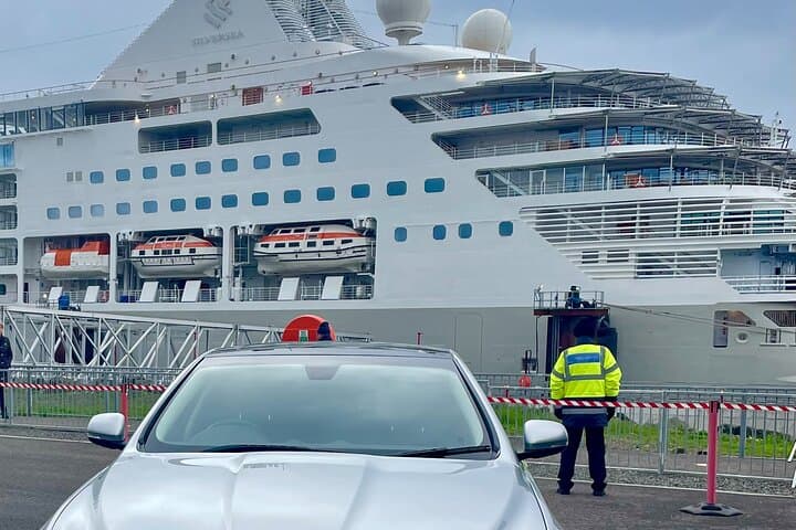 Private Tour from Greenock Ocean Terminal to Edinburgh