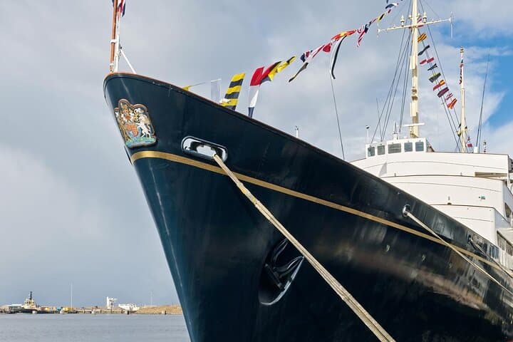 Edinburgh Shore Excursion: City Tour and Royal Yacht Britannia
