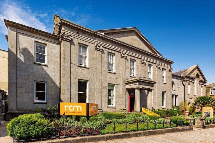 Cornwall's Charm: A Self-Guided Audio Tour of Truro