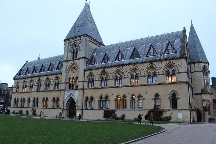 12 hour Private Tour to Windsor Castle and Oxford from London