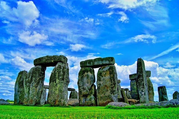 Private Tour to Stonehenge, Salisbury and Windsor from London