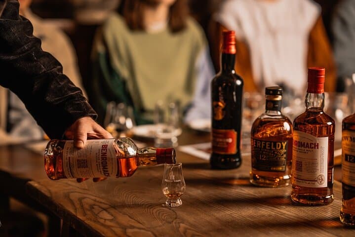 Small Group Edinburgh Whisky Tour and Tasting