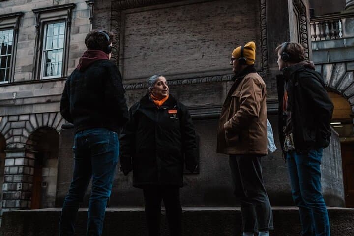 Royal Mile and Edinburgh Castle - Small Group Walking Tour