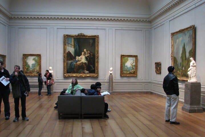 Visit the 3 Best London Art Galleries with a Fun Local Guide!