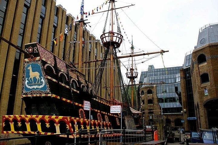 Golden Hinde