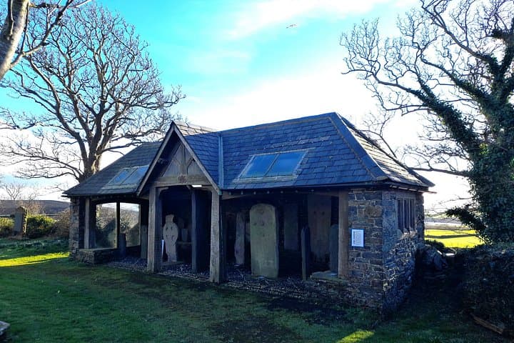 Cross house with a number of carved stone crosses