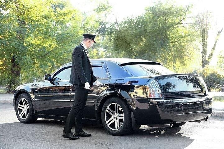 Private One-Way Transfer from Edinburgh to Edinburgh Airport