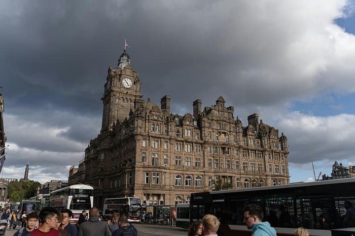 Private Walking Tour of Edinburgh Old Town