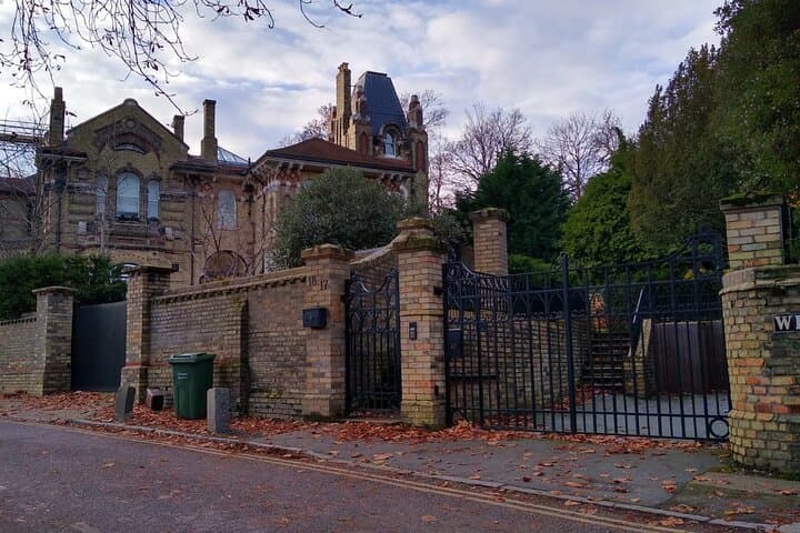 Private Celebrity Houses Tour of London