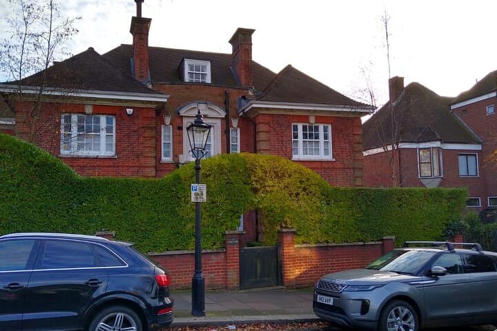 Private Celebrity Houses Tour of London