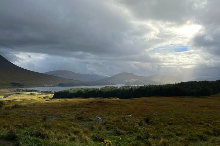 Private Full Day Tour of Loch Ness, Highlands, and Blair Castle