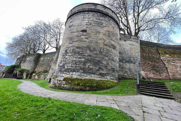 Nottingham and Robin Hood Private Guided Walking Tour