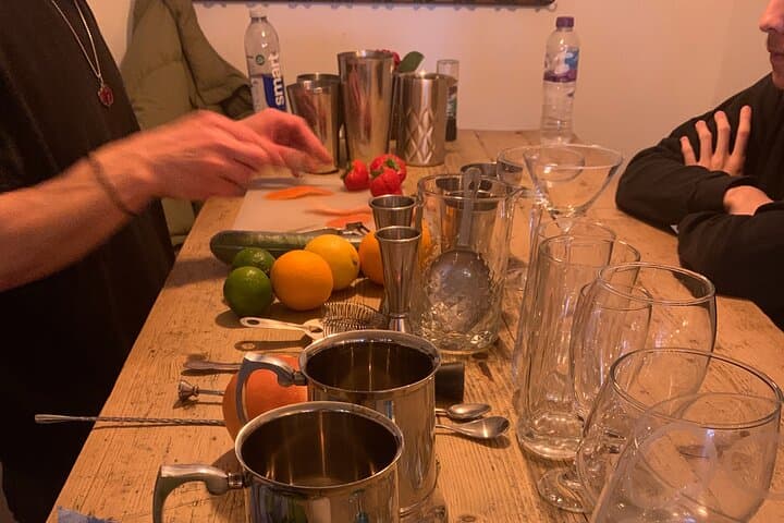 Beginners Bartender Course (20 hours) - to become professional