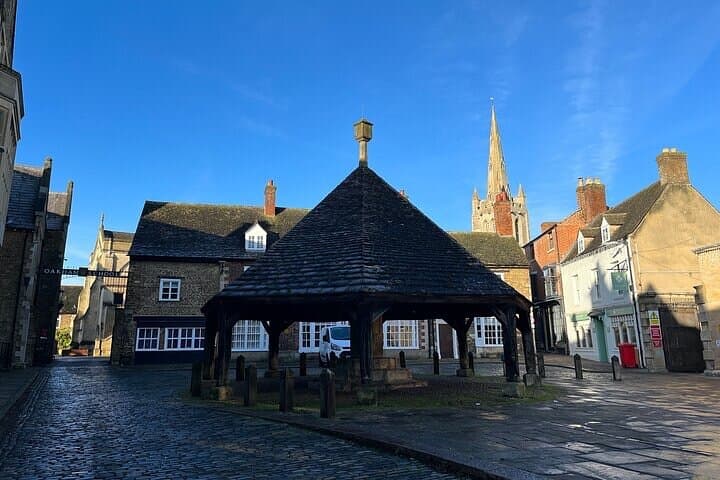 Oakham Private Historical Pub Walking Tour With Free Drinks!