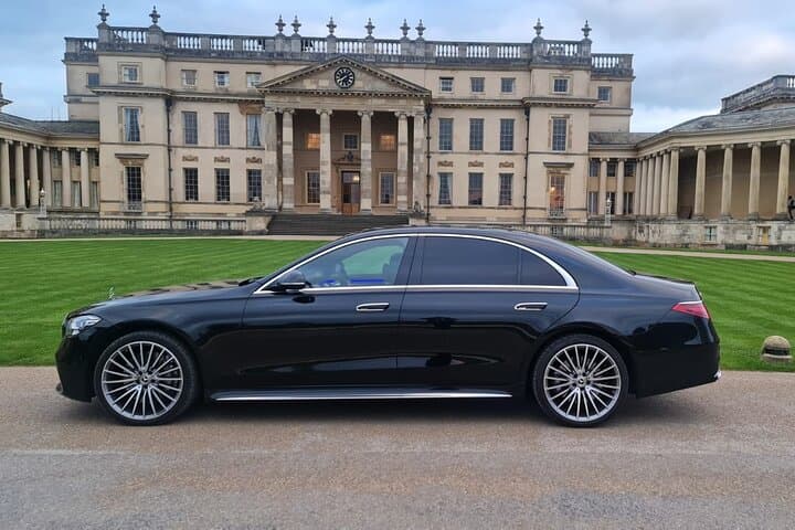 Luxury Taxi Services from London Heathrow To Gatwick Airport