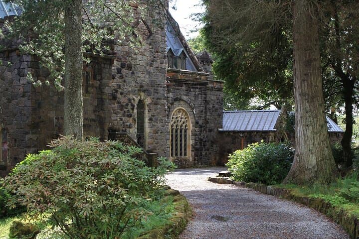 Private Lochs and Castles Tour from Edinburgh