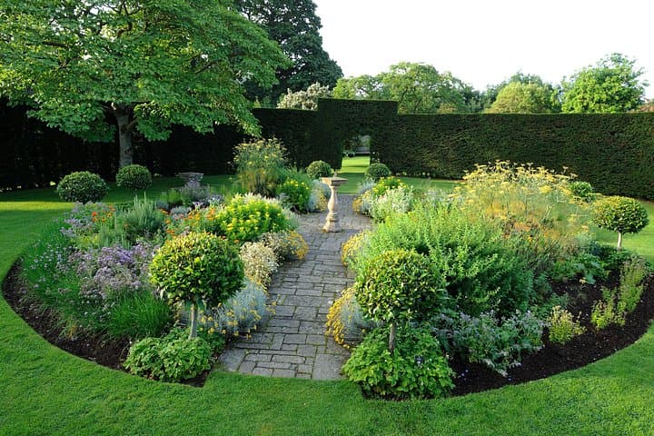 Private Tour - Irish Walled Garden, Nature & Giants Causeway