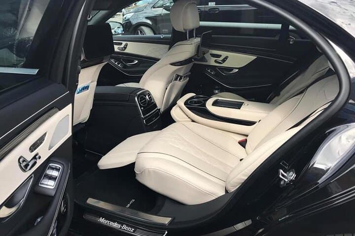 Private Luxury Chauffeur Transfer from London to Lake District