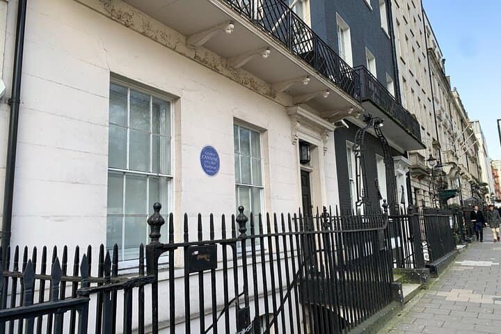 Histories that Haunt: Self-Guided London Tour with Where Now