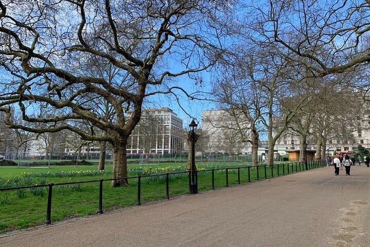 Histories that Haunt: Self-Guided London Tour with Where Now