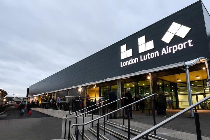 Luton Airport Taxi - Private Transfer to/from London