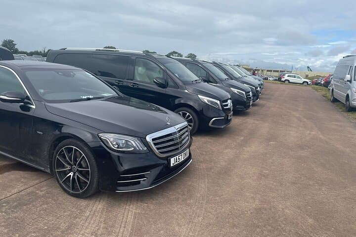 Private Luxury Chauffeur Transfer from London to Lake District