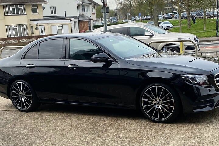 Private Car Transfer from London City Center To Southampton