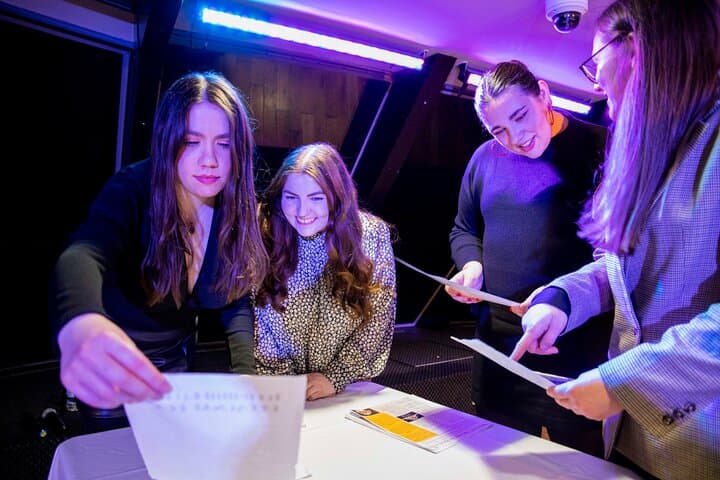 London Murder Mystery Dinner Cruise