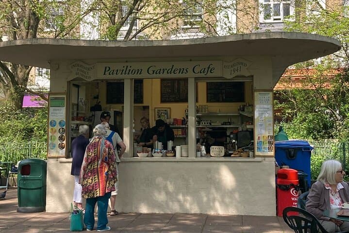 Brighton Self-Guided City Walking Tour & Scavenger Hunt