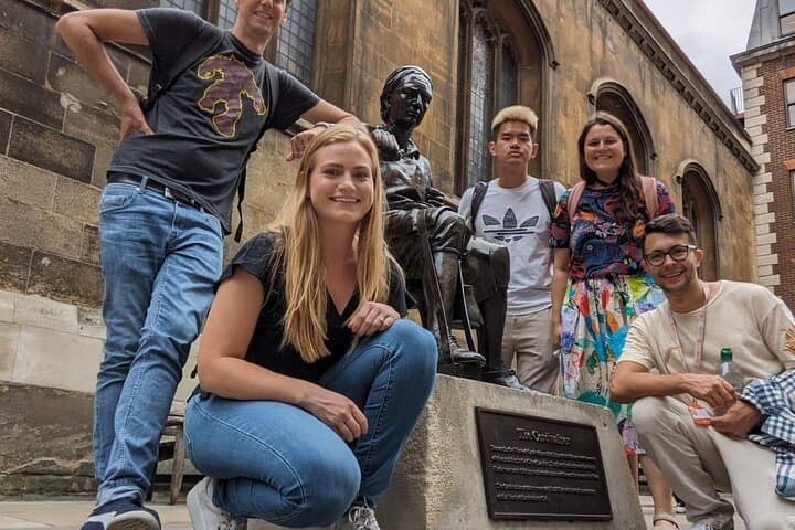 Secrets of London: A treasure hunt of pubs & cafes