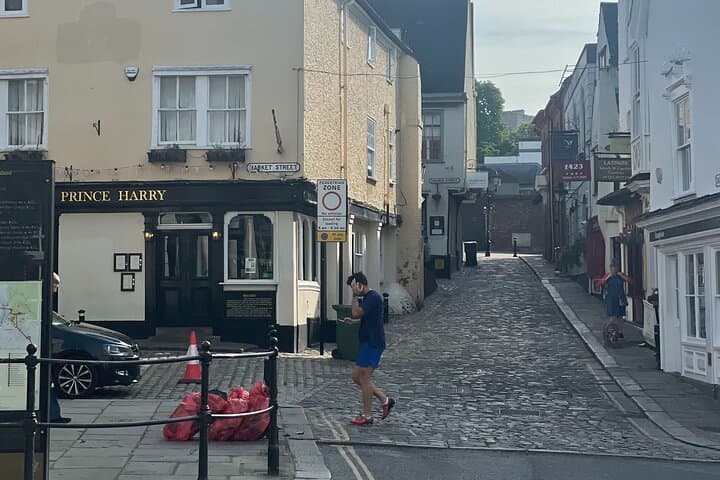 Harrys watering hole