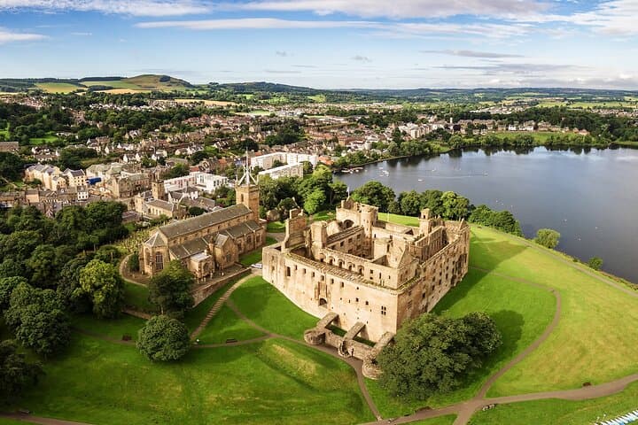 Private Outlander Tour from Edinburgh – Lallybroch & More