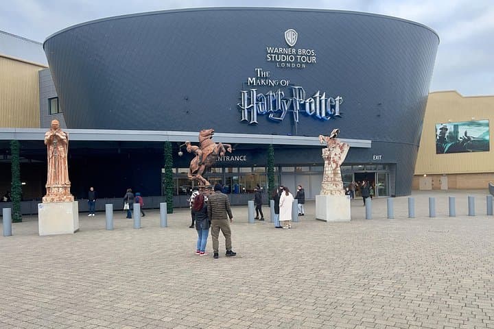 Warner Bros. Studios to Central London - Private Transfers