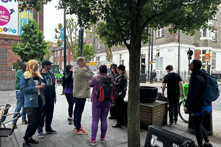 Britpop Camden: A Self-Guided Audio Tour in London