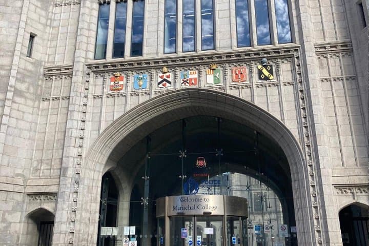 Aberdeen Self-Guided City Walking Tour & Scavenger Hunt