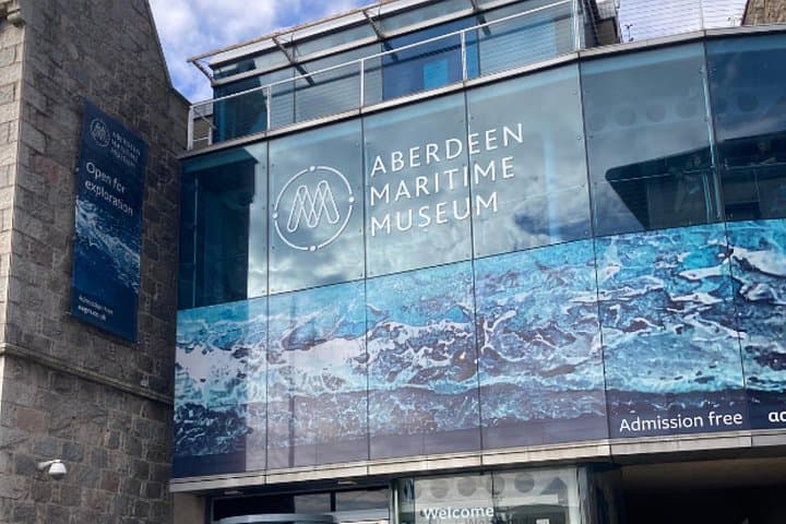 Aberdeen Self-Guided City Walking Tour & Scavenger Hunt