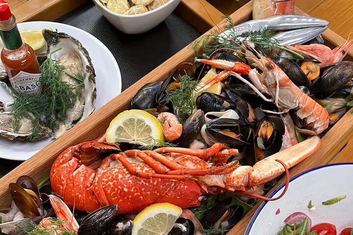 Seafood lunch at anchor
