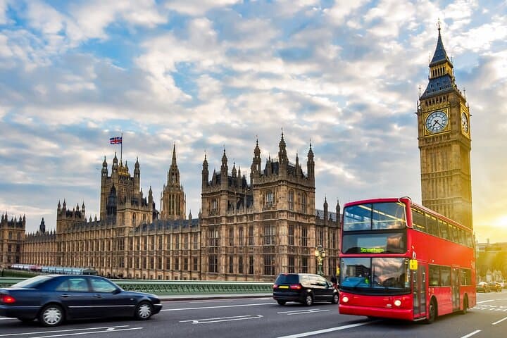 Explore Vibrant London: Self-Guided Audio Tour