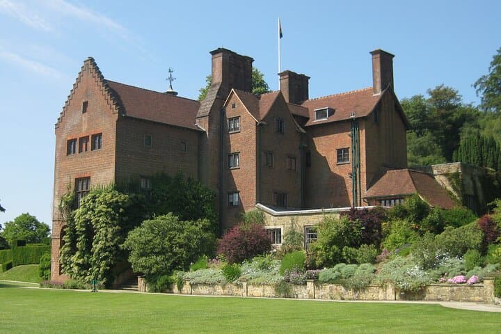 Day Trip from London to Hever Castle and Chartwell House